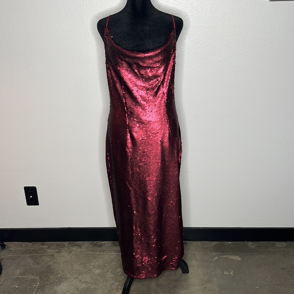 NEW KEEPSAKE No Signs Sequins Berry Dress